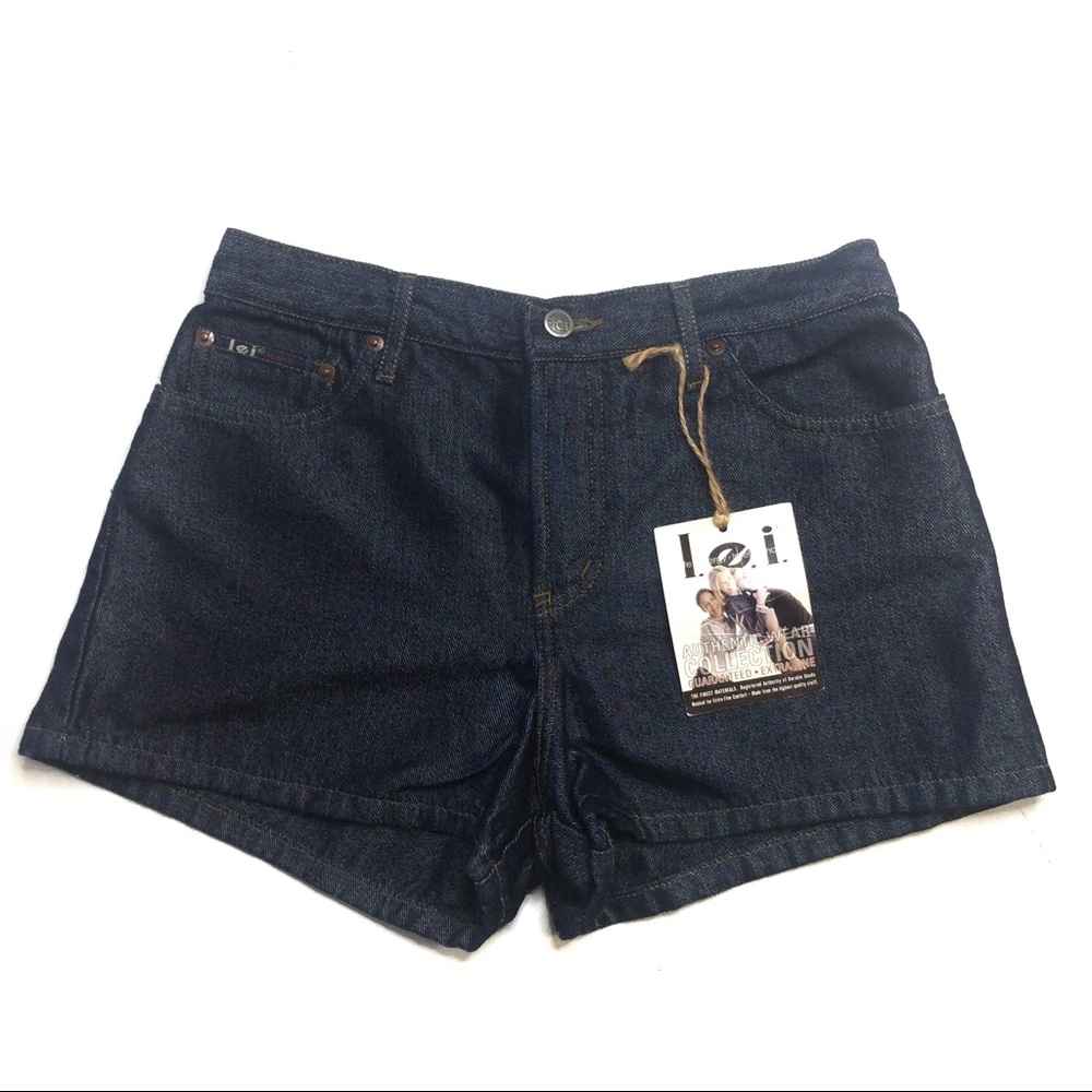 L.E.I. Vintage mid-rise shiny blue jean sh…